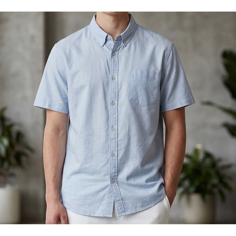 Forever 21 Shirt Men's XL‎ Short Sleeve Light Blue Oxford Button Down Collared